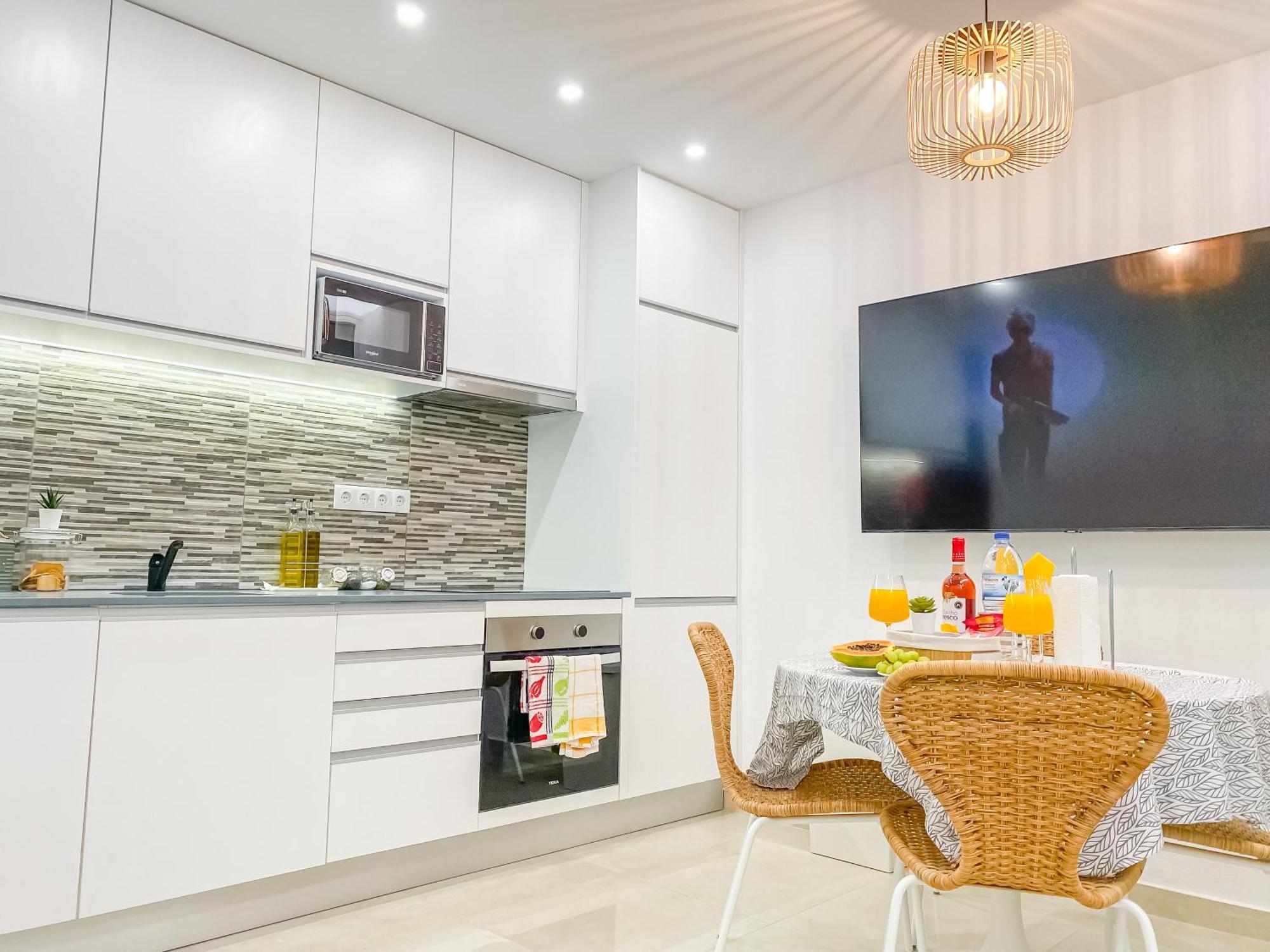 Luxury 2 Min Beach With Balcony, Ocean View, Wifi, Ac, Smarttv Portimao Exterior photo