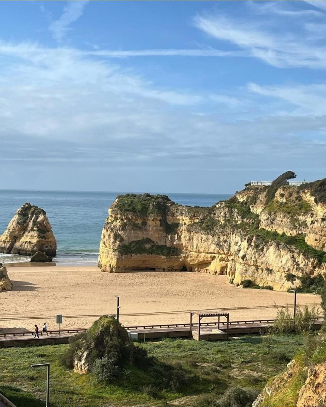 Luxury 2 Min Beach With Balcony, Ocean View, Wifi, Ac, Smarttv Portimao Exterior photo