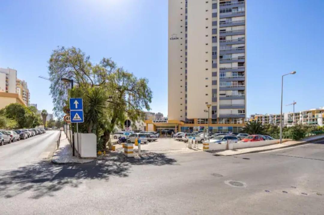 Luxury 2 Min Beach With Balcony, Ocean View, Wifi, Ac, Smarttv Portimao Exterior photo