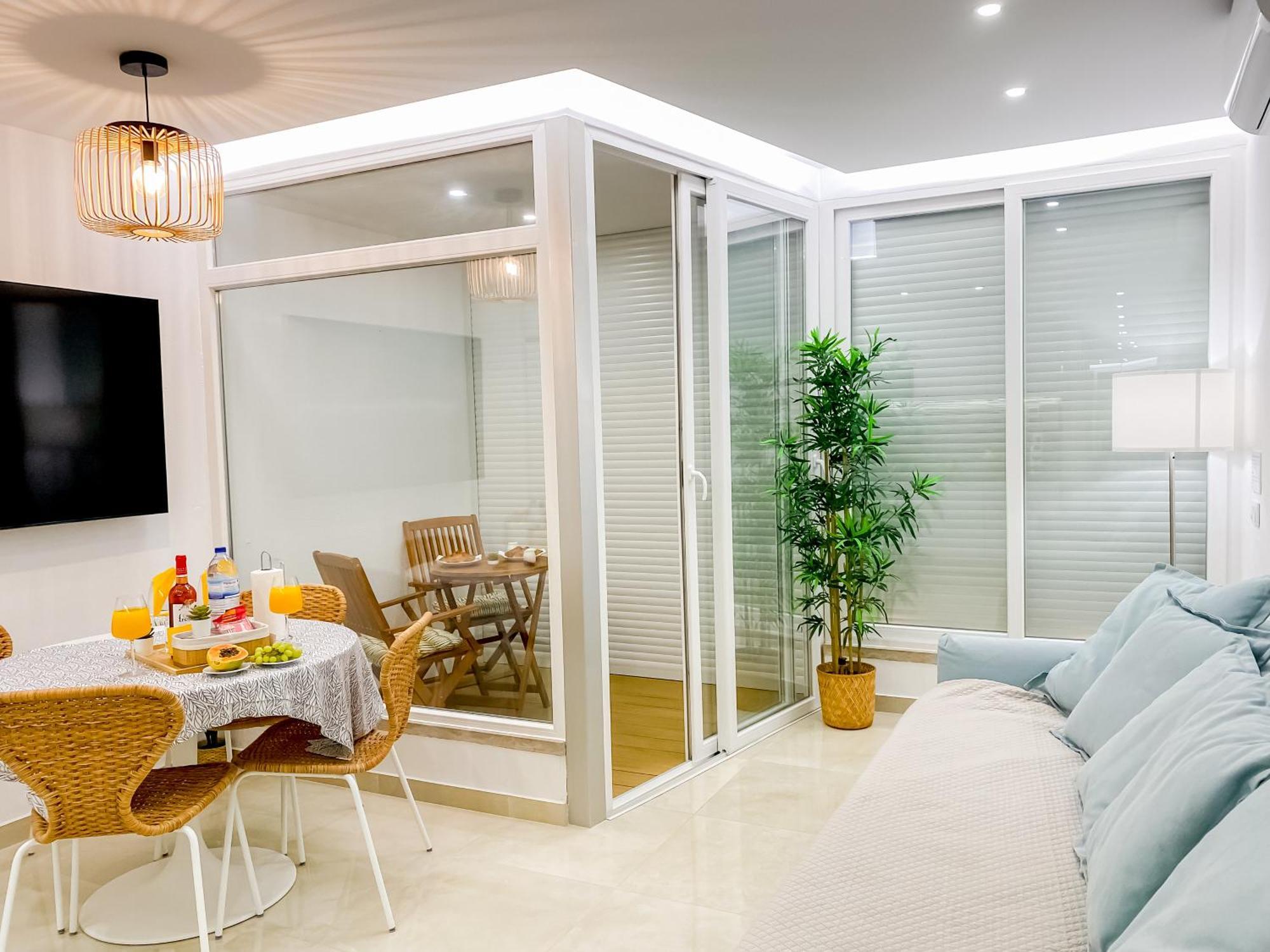 Luxury 2 Min Beach With Balcony, Ocean View, Wifi, Ac, Smarttv Portimao Exterior photo